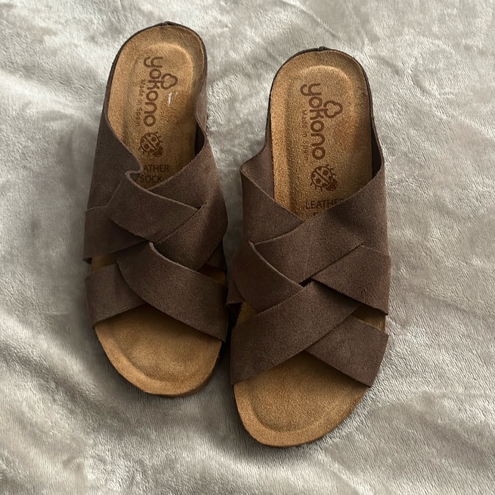 Yokono leather sandals